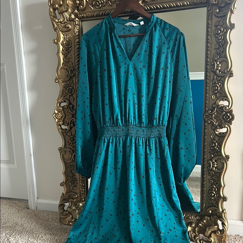 Candace Cameron Bure Blue Maxi Dress with Bishop Sleeves and V-Neck for Weddings